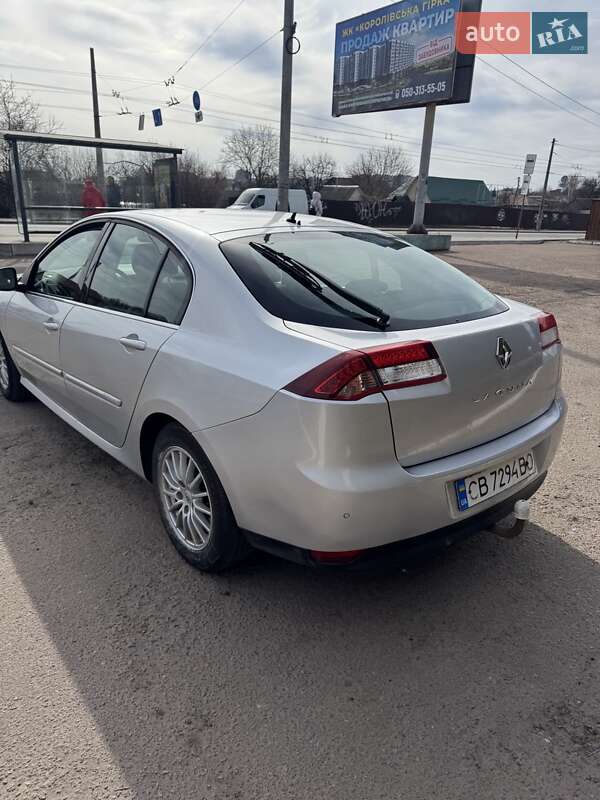 Лифтбек Renault Laguna 2011 в Чернигове