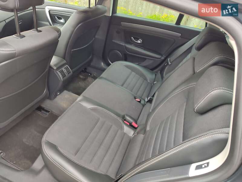 Универсал Renault Laguna 2009 в Малине