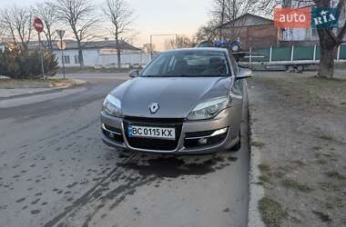 Лифтбек Renault Laguna 2011 в 