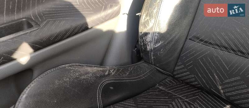 Ліфтбек Renault Laguna 2002 в Києві