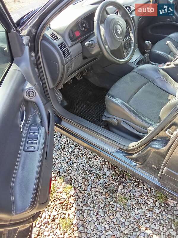Лифтбек Renault Laguna 2002 в Калуше фото 7 Лифтбек Renault Laguna 2002 в Калуше