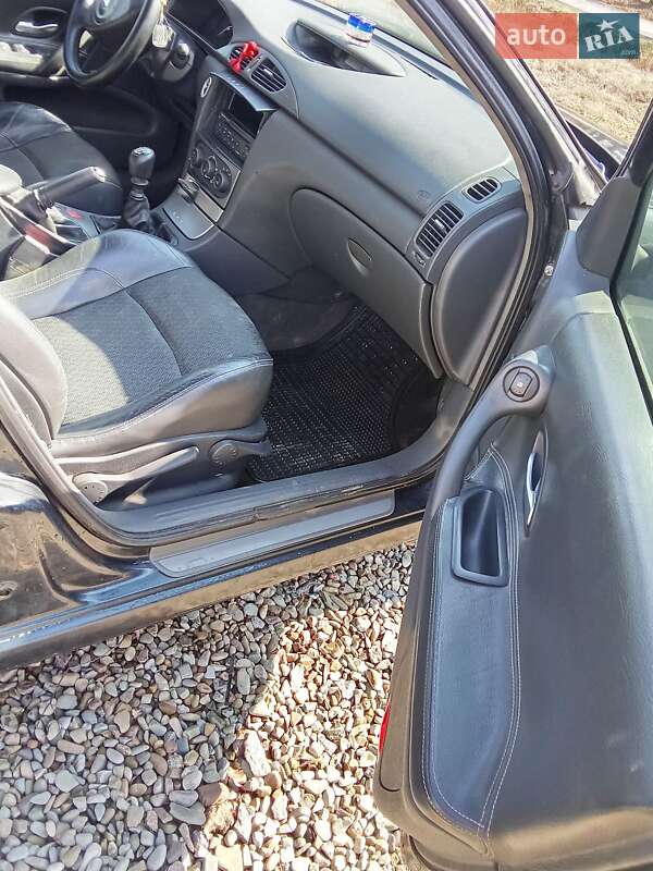 Лифтбек Renault Laguna 2002 в Калуше фото 16 Лифтбек Renault Laguna 2002 в Калуше