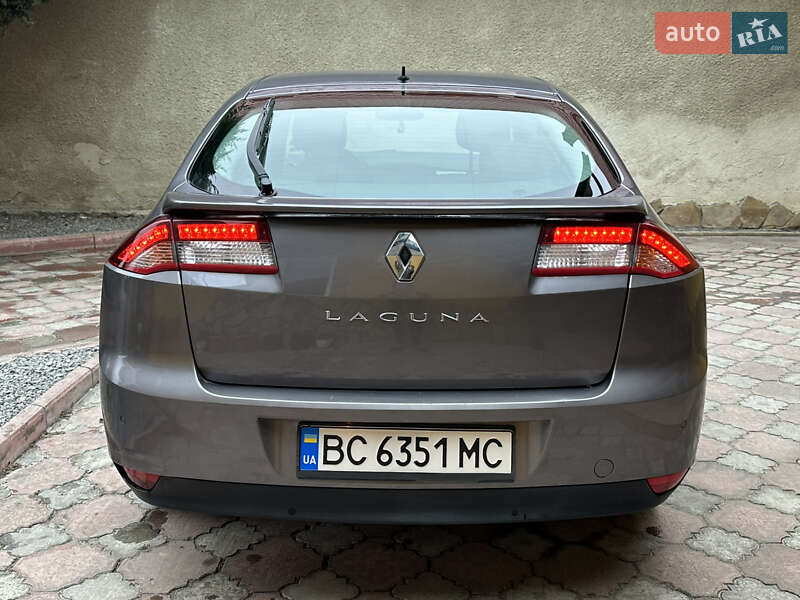 Лифтбек Renault Laguna 2011 в Львове