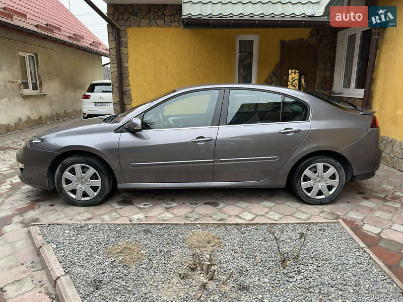 Лифтбек Renault Laguna 2011 в Львове