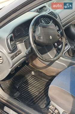 Лифтбек Renault Laguna 1996 в 