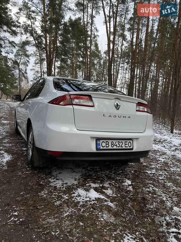 Лифтбек Renault Laguna 2011 в Прилуках
