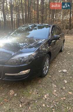 Ліфтбек Renault Laguna 2014 в 