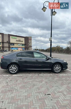 Ліфтбек Renault Laguna 2015 в 