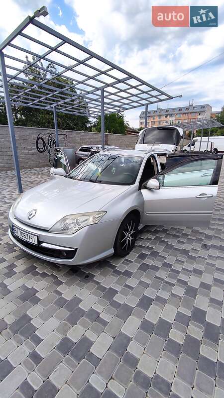 Універсал Renault Laguna 2010 в Гадячі
