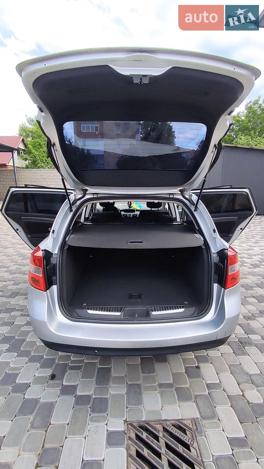 2010 Renault Laguna - мініатюра 11