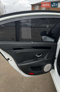 Ліфтбек Renault Laguna 2015 в 