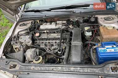Лифтбек Renault Laguna 1995 в 