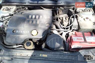 Универсал Renault Laguna 2000 в 