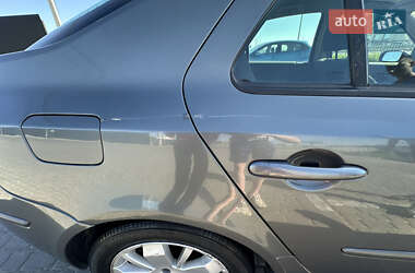 Лифтбек Renault Laguna 2006 в 