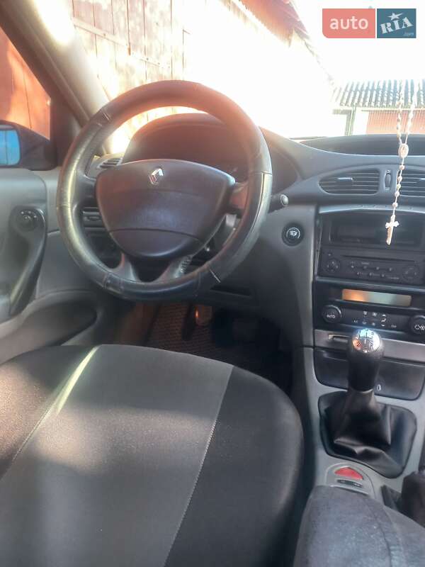 Ліфтбек Renault Laguna 2003 в Дрогобичі