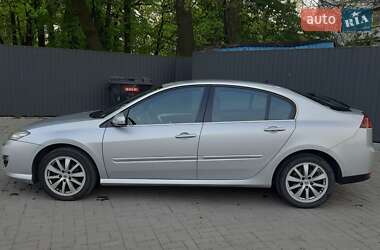 Лифтбек Renault Laguna 2011 в 