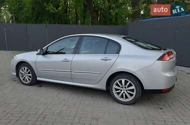 Лифтбек Renault Laguna 2011 в 