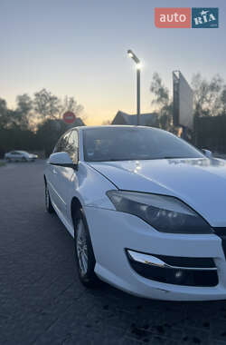 Купе Renault Laguna 2012 в 