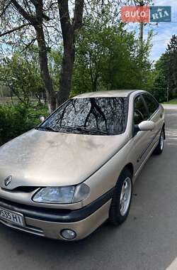 Лифтбек Renault Laguna 2000 в 