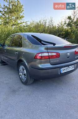 Лифтбек Renault Laguna 2001 в 
