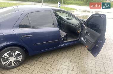 Лифтбек Renault Laguna 2003 в 