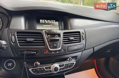 Купе Renault Laguna 2010 в 