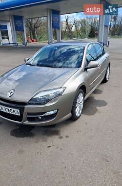 Лифтбек Renault Laguna 2011 в 