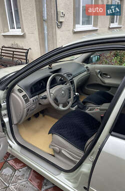 Ліфтбек Renault Laguna 2006 в 