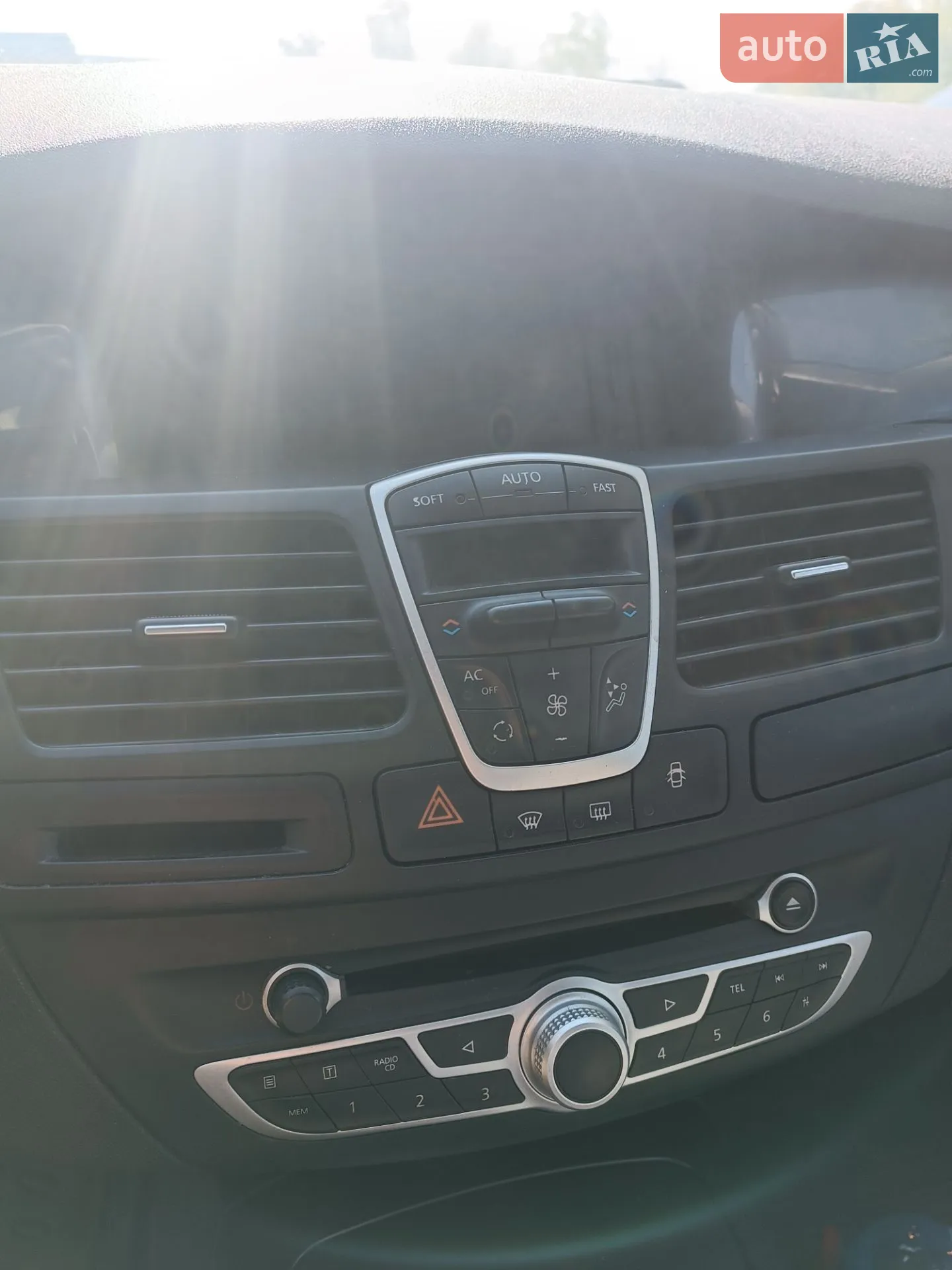 2010 Renault Laguna - мініатюра 14