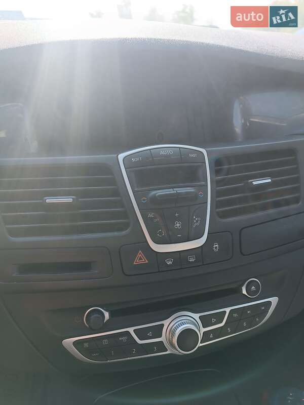 Універсал Renault Laguna 2010 в Ромнах фото 12 Універсал Renault Laguna 2010 в Ромнах