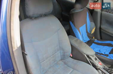 Лифтбек Renault Laguna 2002 в 
