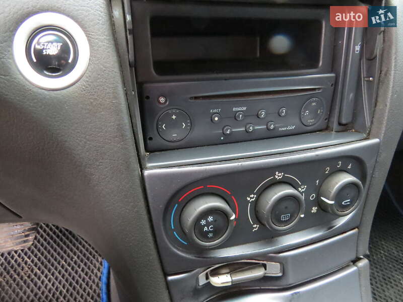 Ліфтбек Renault Laguna 2002 в Кропивницькому