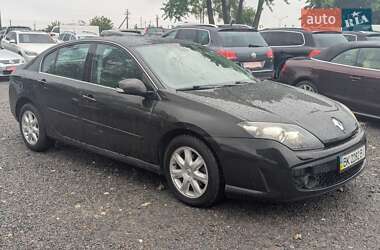Лифтбек Renault Laguna 2010 в 