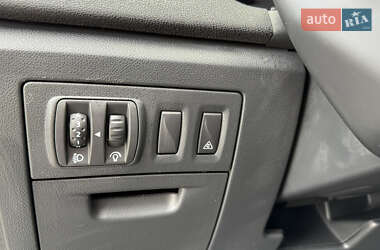 Ліфтбек Renault Laguna 2011 в 