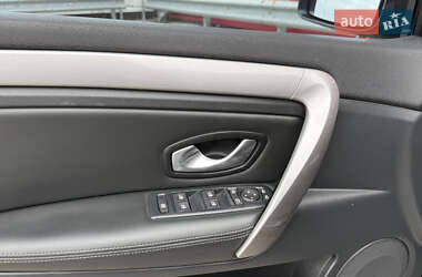 Ліфтбек Renault Laguna 2011 в 