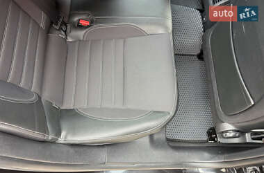 Ліфтбек Renault Laguna 2011 в 