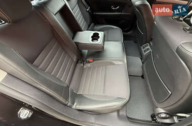 Ліфтбек Renault Laguna 2011 в 