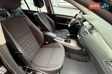 Ліфтбек Renault Laguna 2011 в 