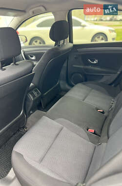 Ліфтбек Renault Laguna 2008 в 