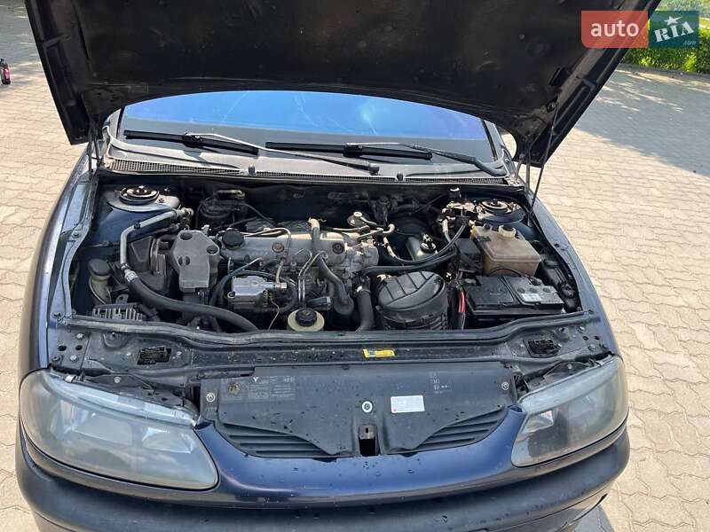 Универсал Renault Laguna 1999 в Иваничах