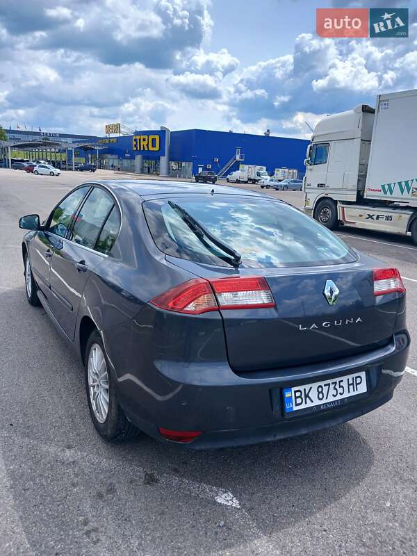 Лифтбек Renault Laguna 2011 в Ровно