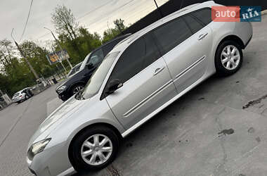Универсал Renault Laguna 2011 в 
