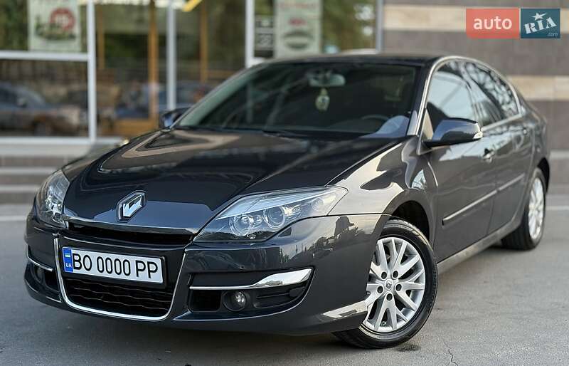 Лифтбек Renault Laguna 2015 в 