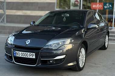Лифтбек Renault Laguna 2015 в 
