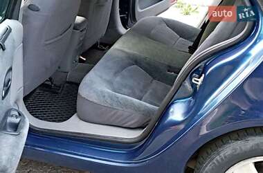 Лифтбек Renault Laguna 2001 в 