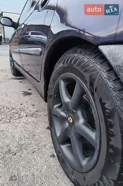 Лифтбек Renault Laguna 1996 в 