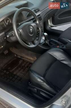 Лифтбек Renault Laguna 2005 в 
