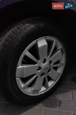 Лифтбек Renault Laguna 2007 в 