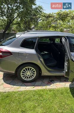 Универсал Renault Laguna 2012 в 