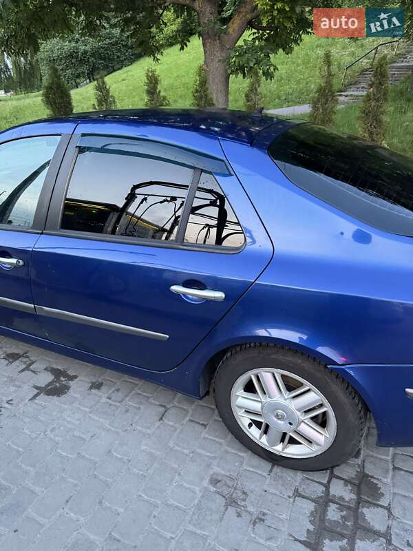 Лифтбек Renault Laguna 2006 в Львове